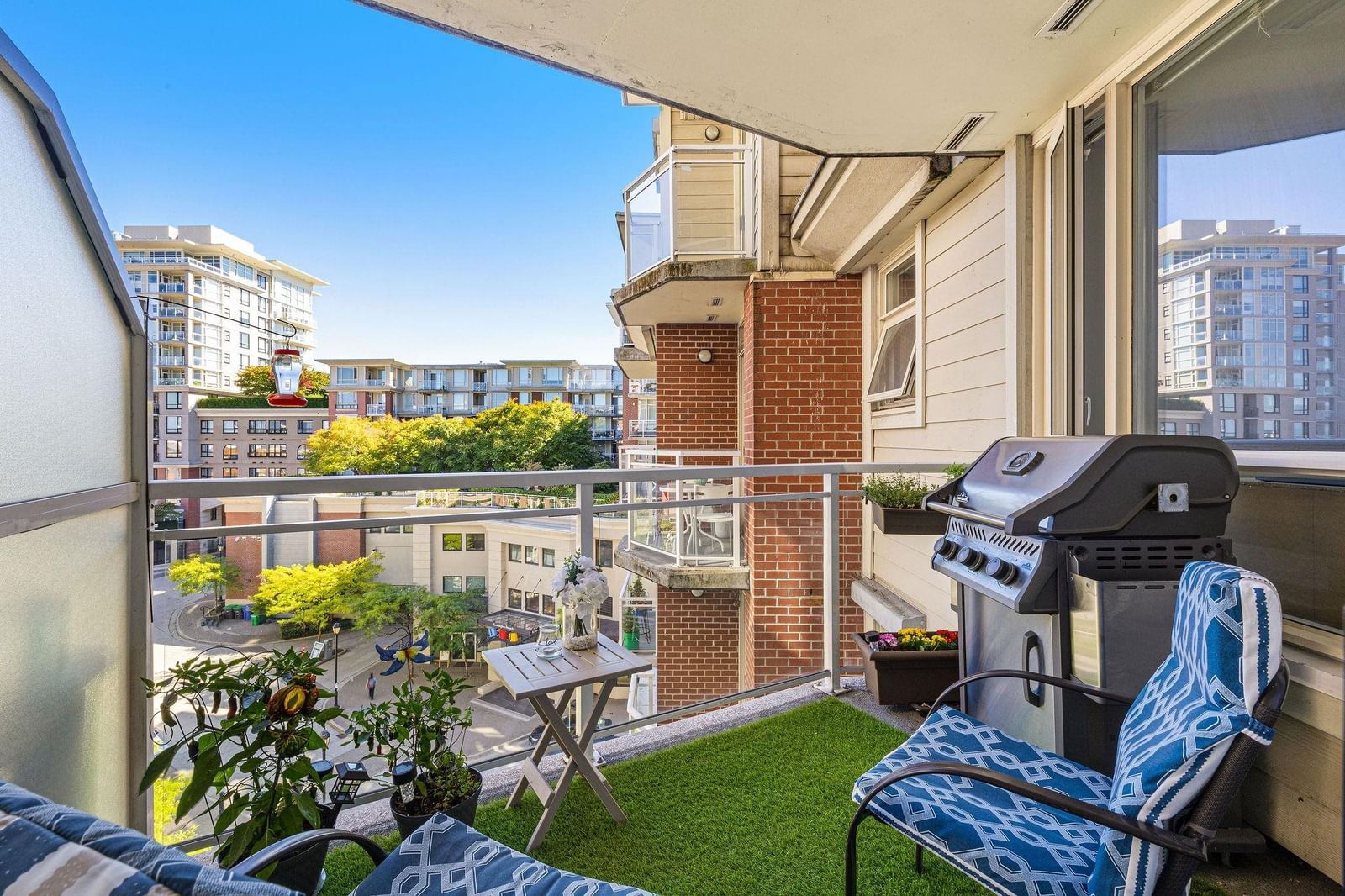 Listing Image 10