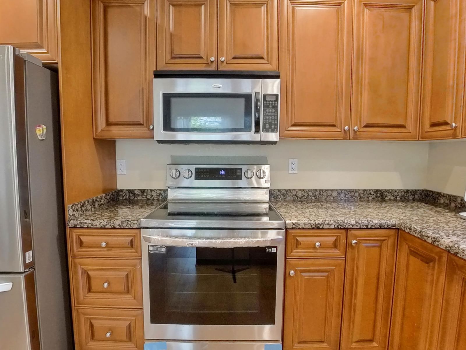Listing Image 6