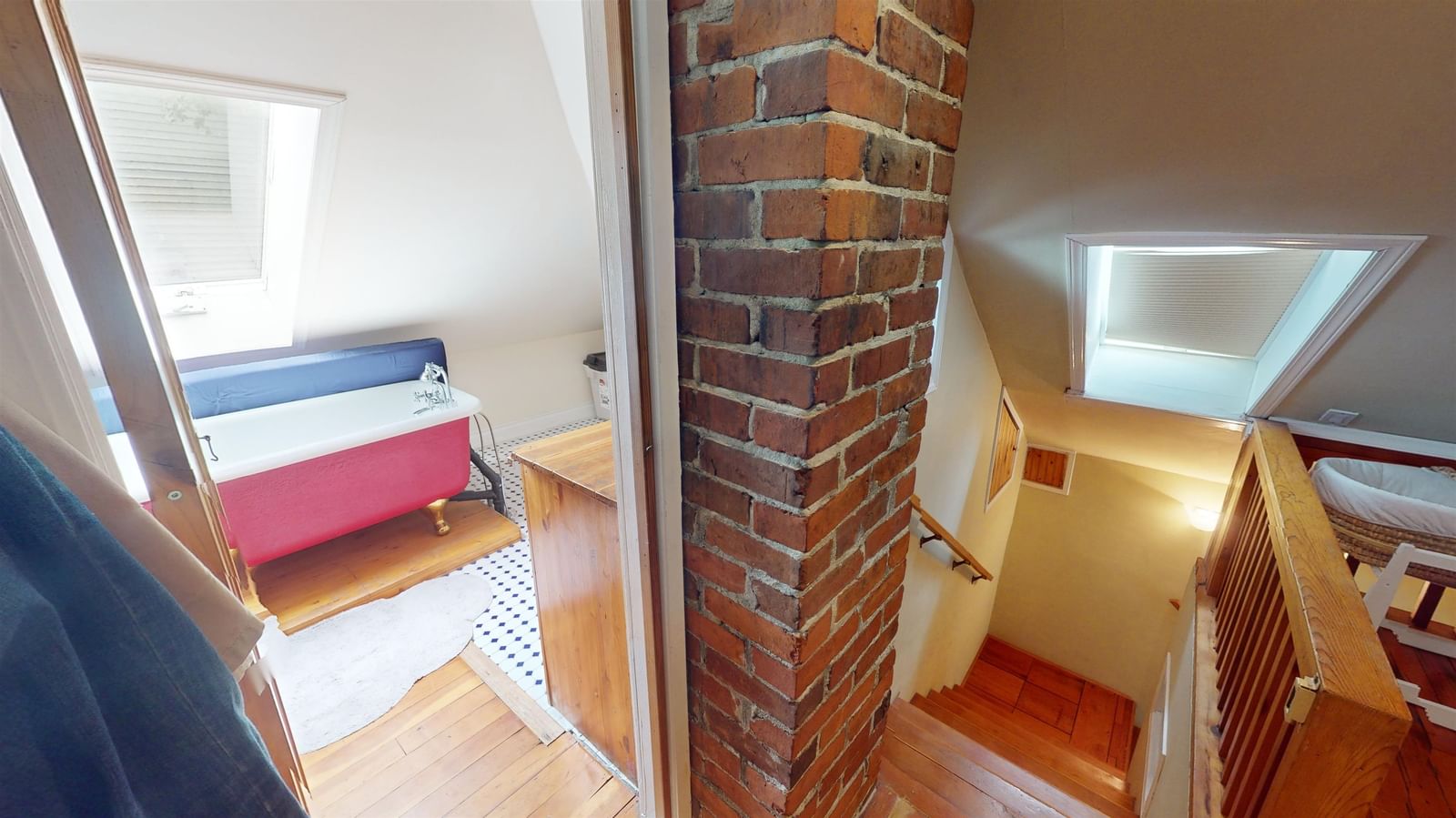 Listing Image 17