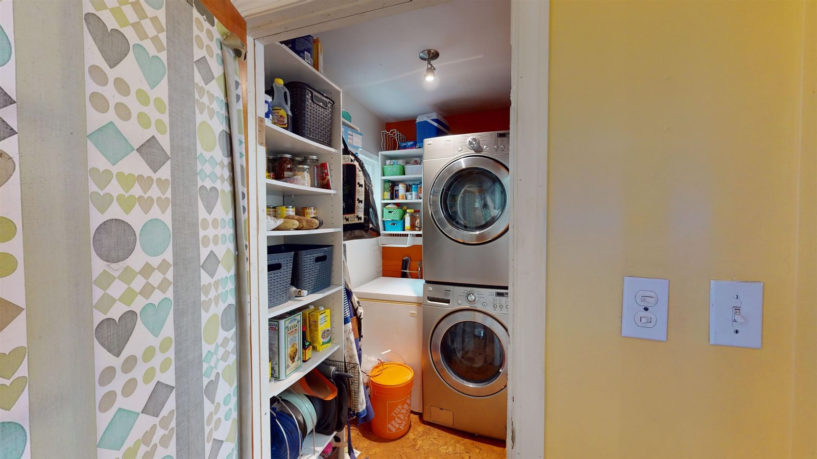 Listing Image 9
