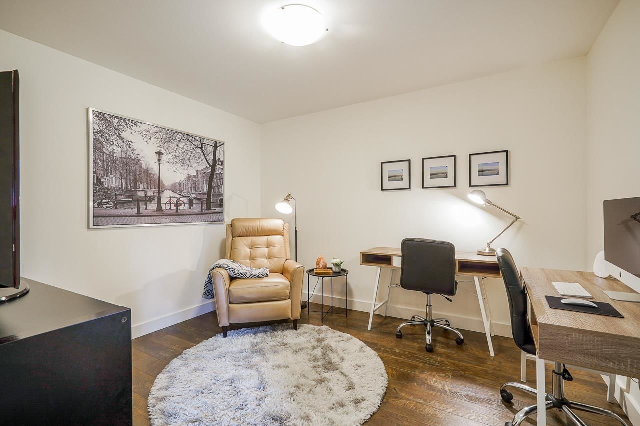 Listing Image 12