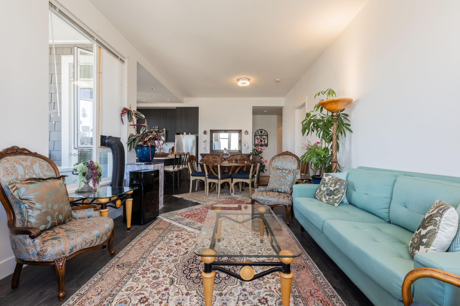Listing Image 12