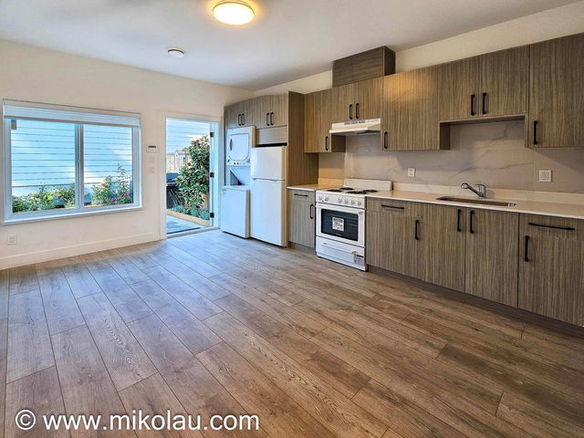 6551 Kitchener Street
