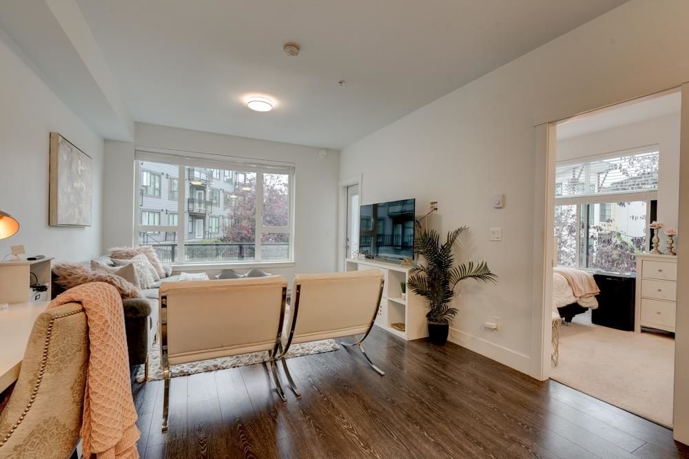 Listing Image 15