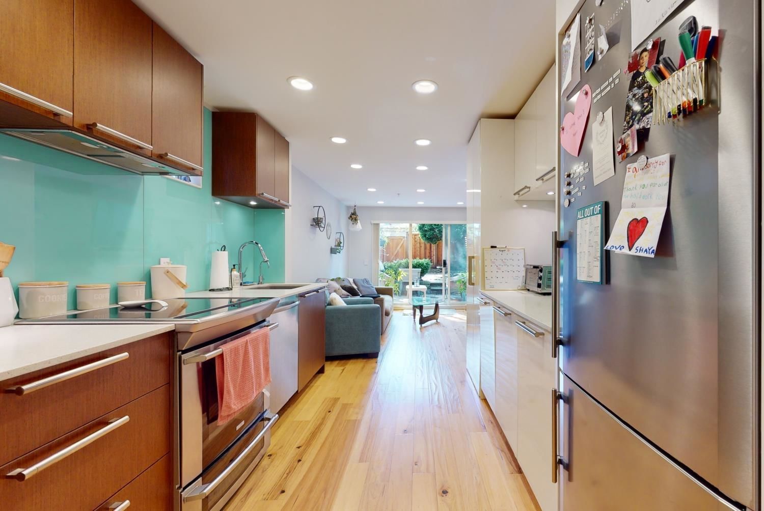 Listing Image 12