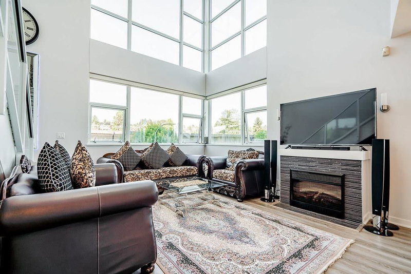 304 - 2225 Holdom Avenue, Burnaby, V5B 0A1 | Image 3