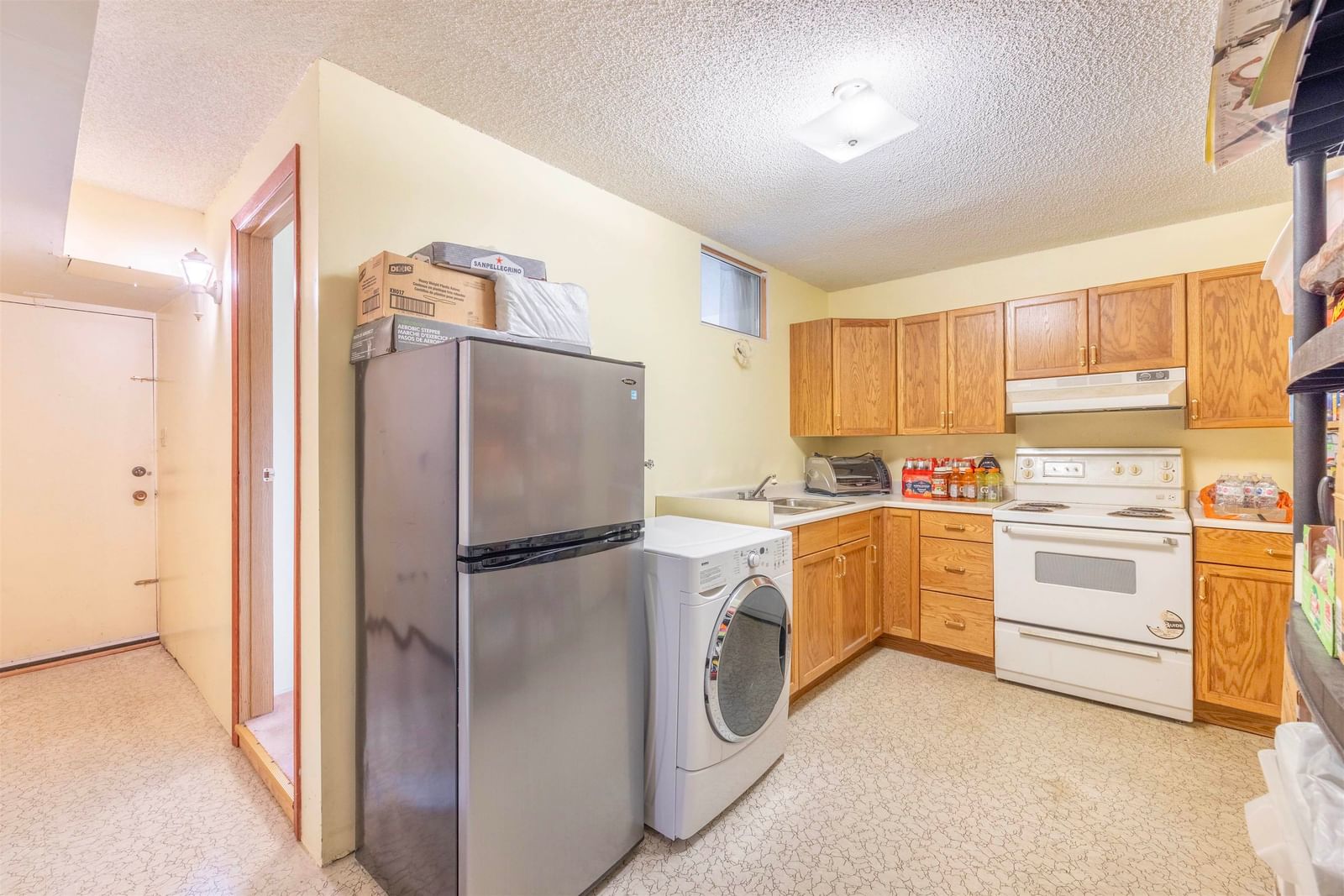 Listing Image 16
