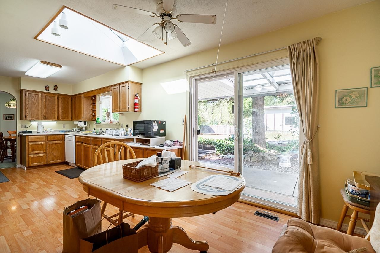 Listing Image 11