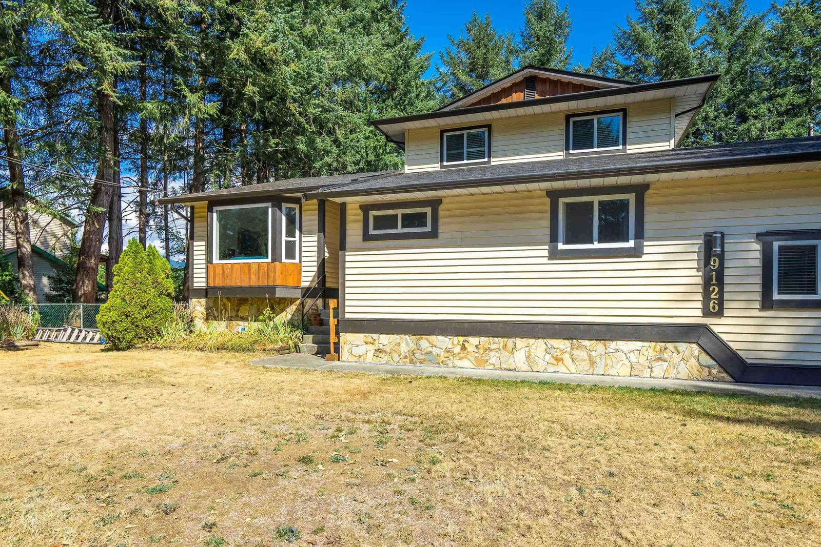 Listing Image 5