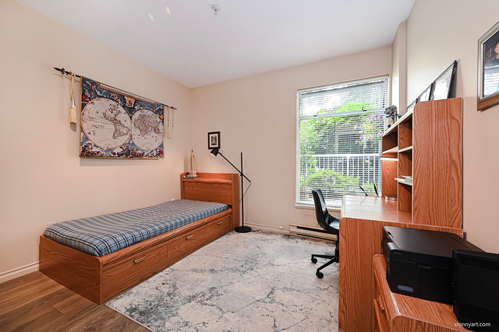 Listing Image 12
