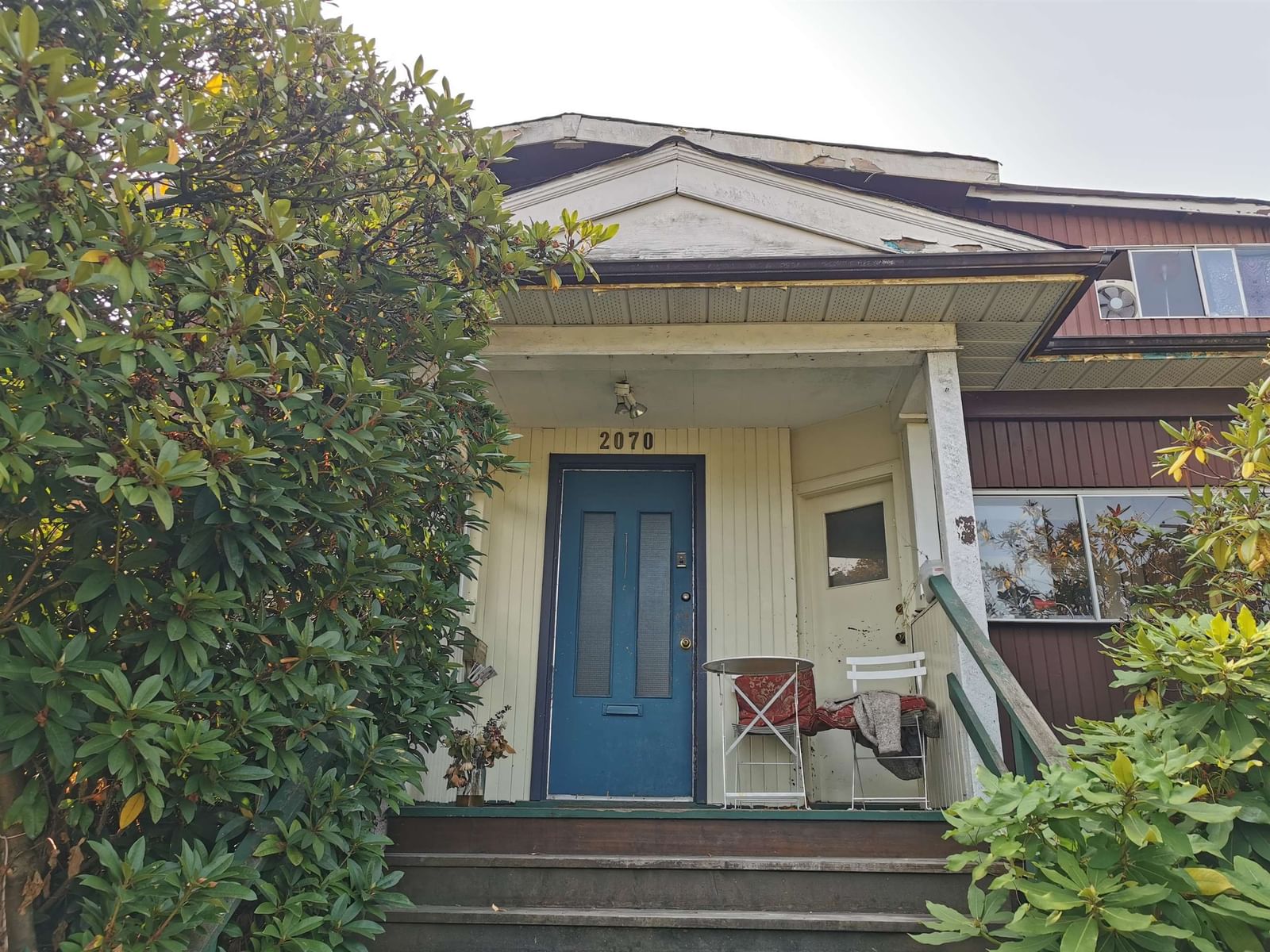 Listing Image 4