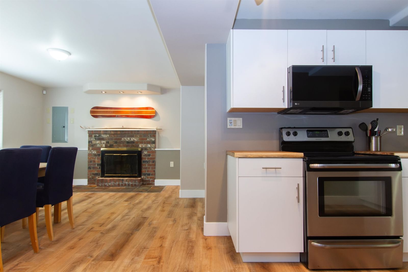 Listing Image 18