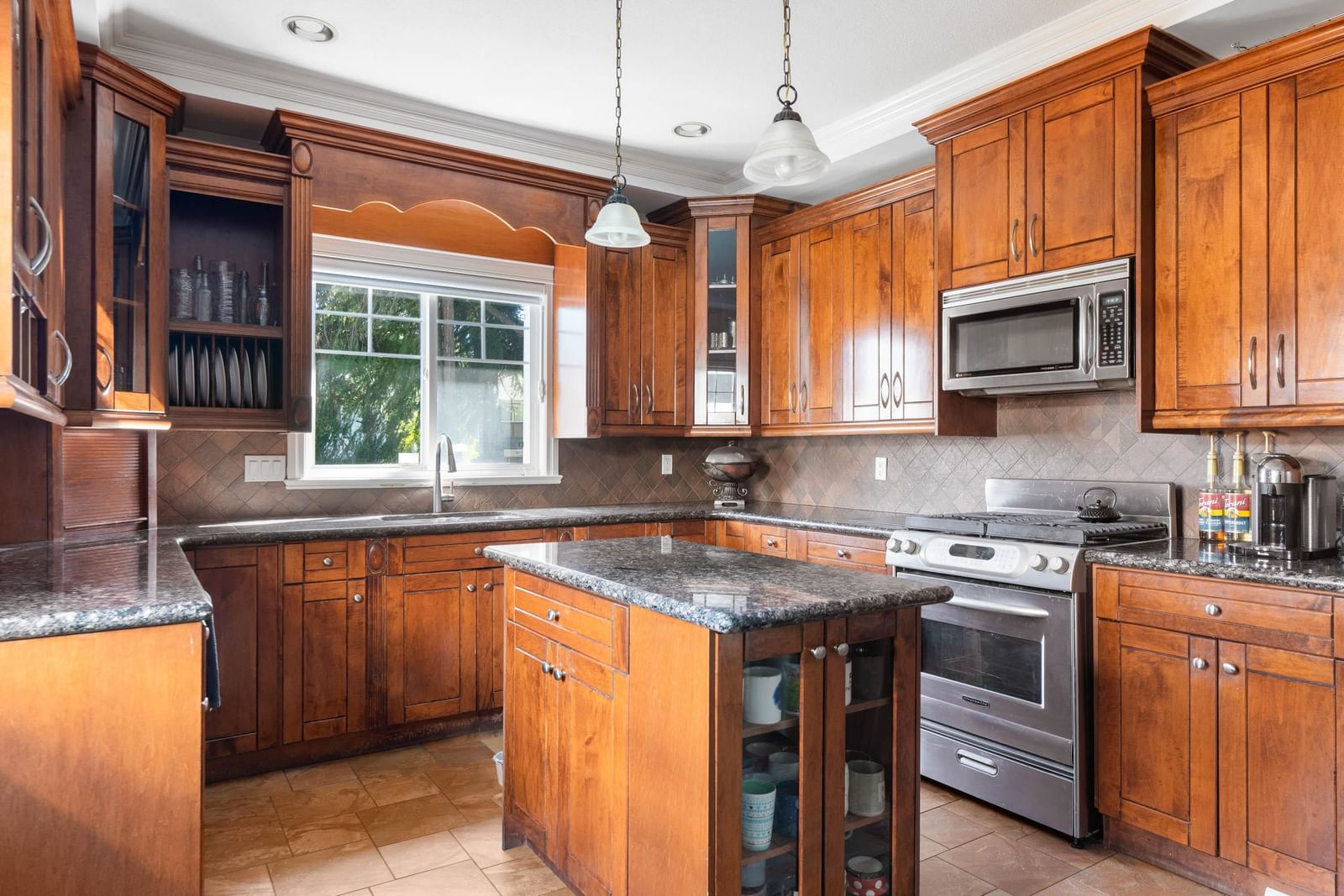 Listing Image 13