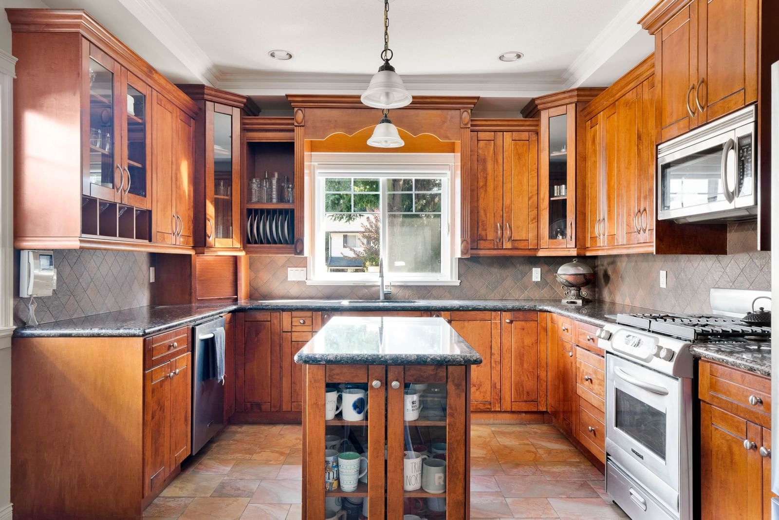 Listing Image 14