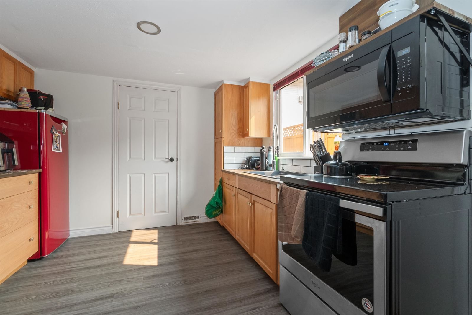 Listing Image 14