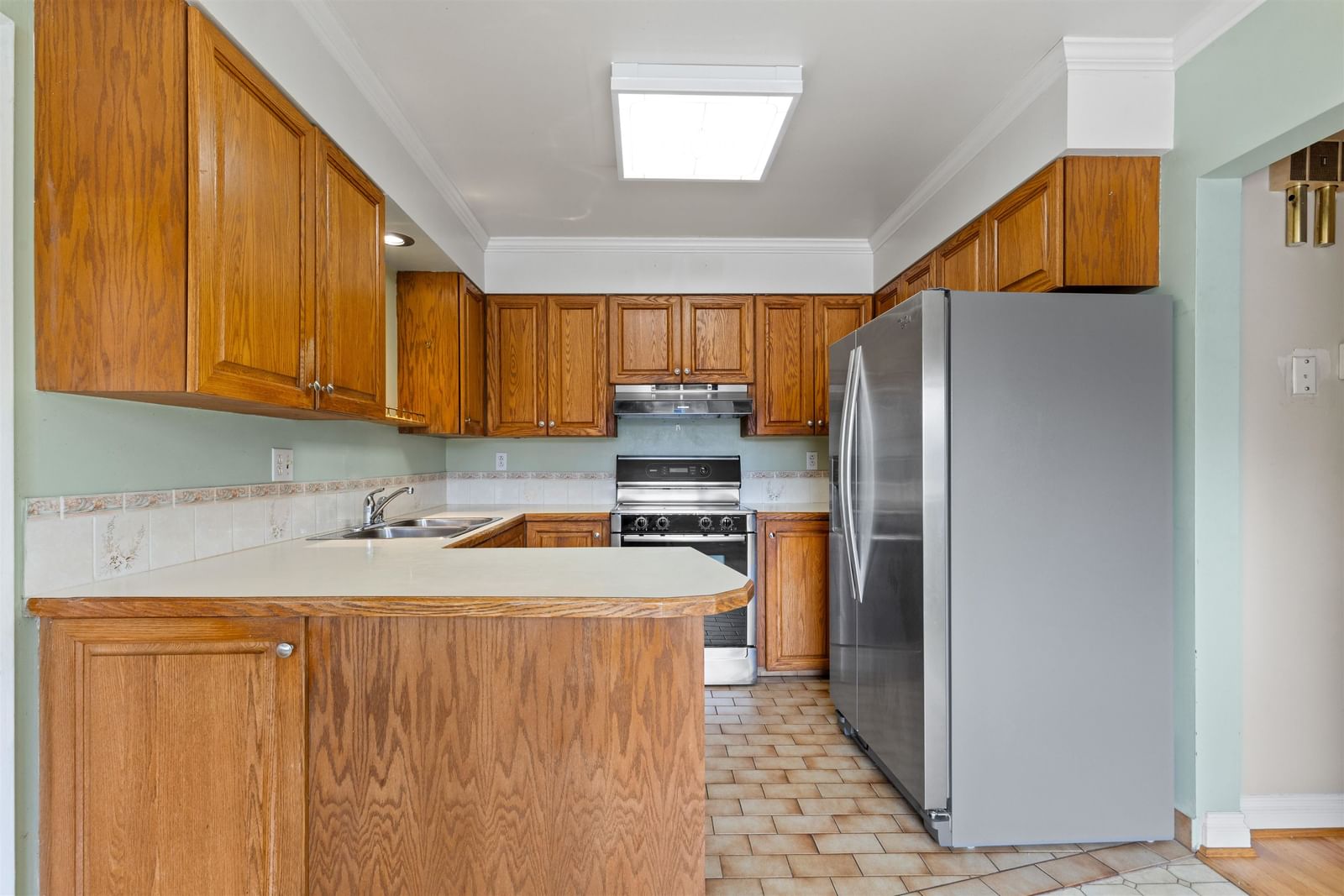 Listing Image 10