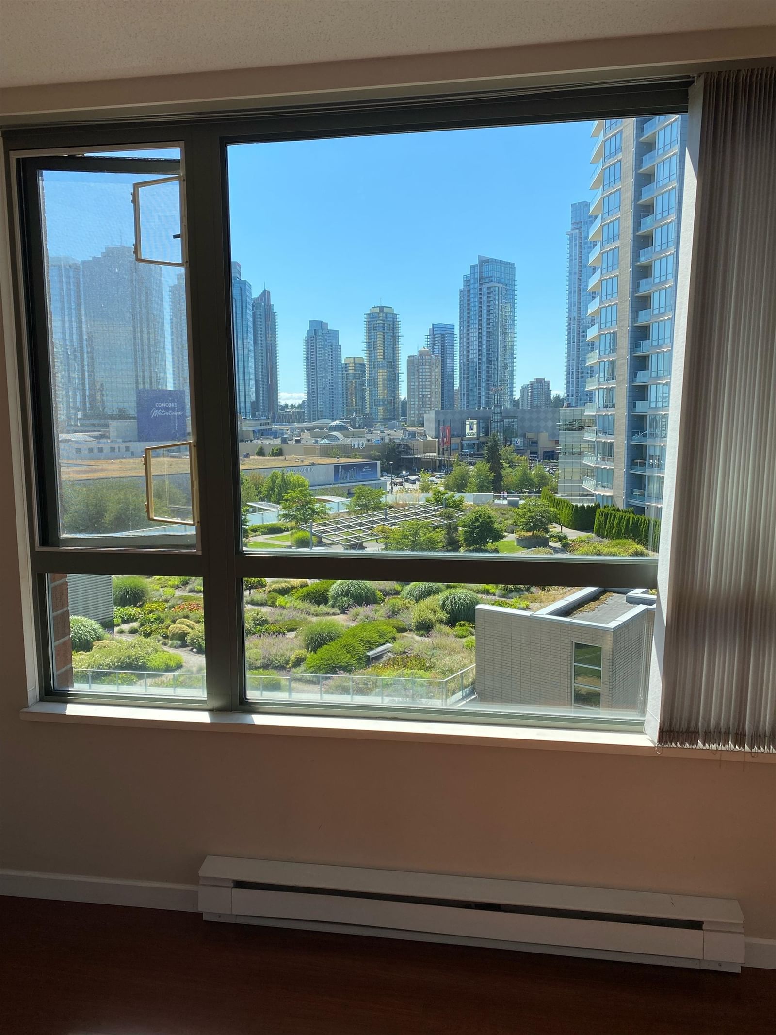 Listing Image 11