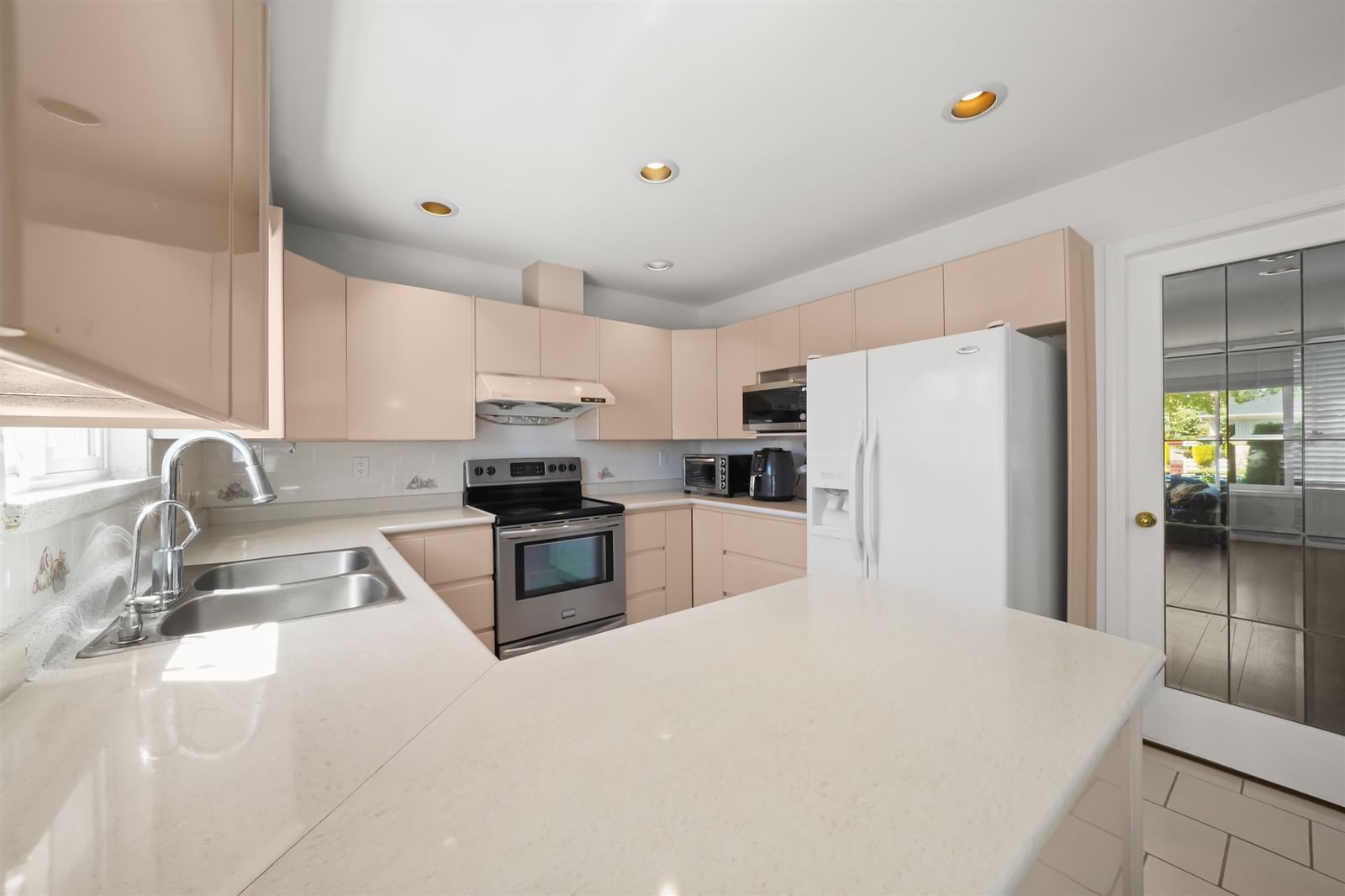 Listing Image 13