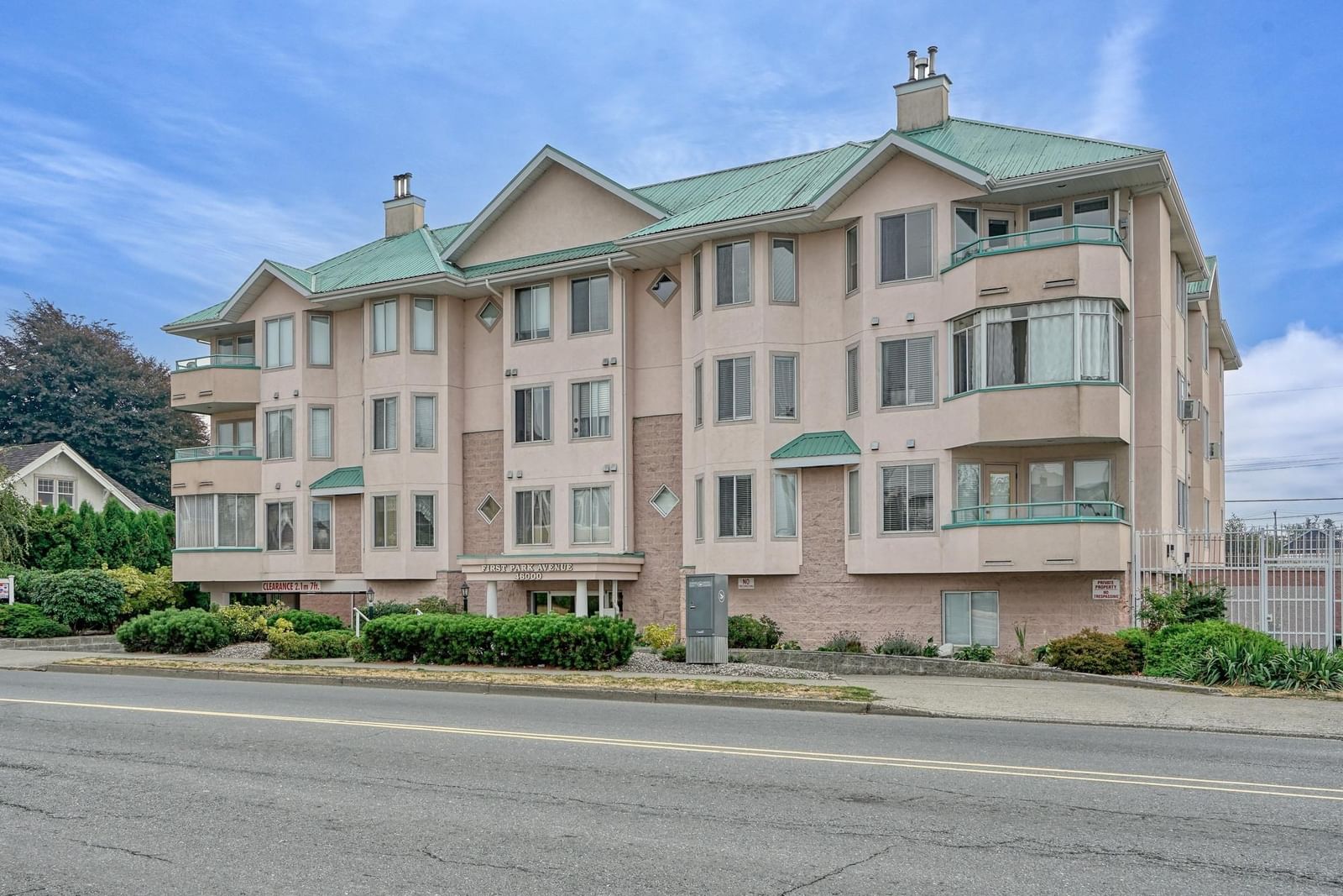 Listing Image 1