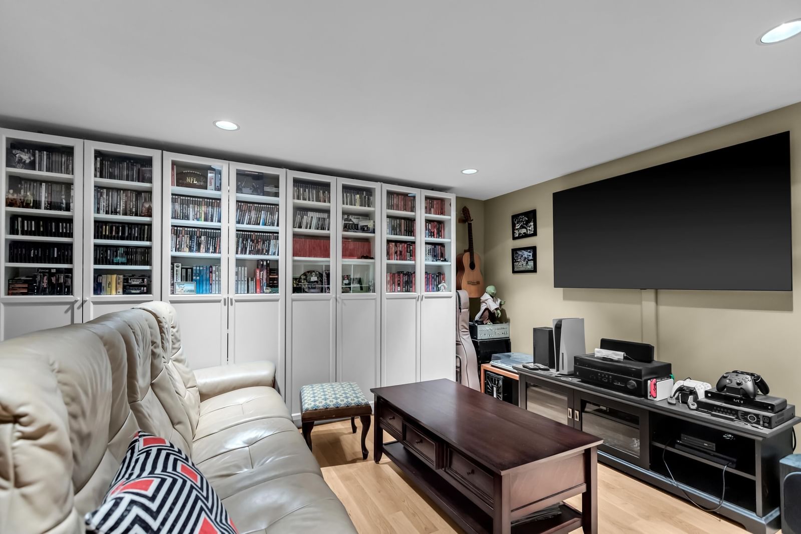 Listing Image 14