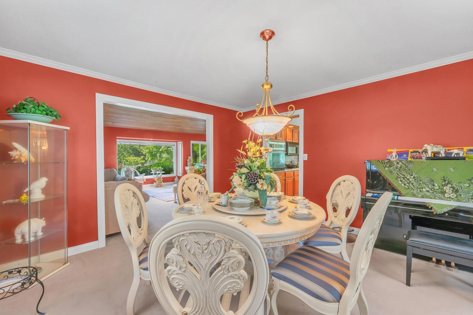 Listing Image 11