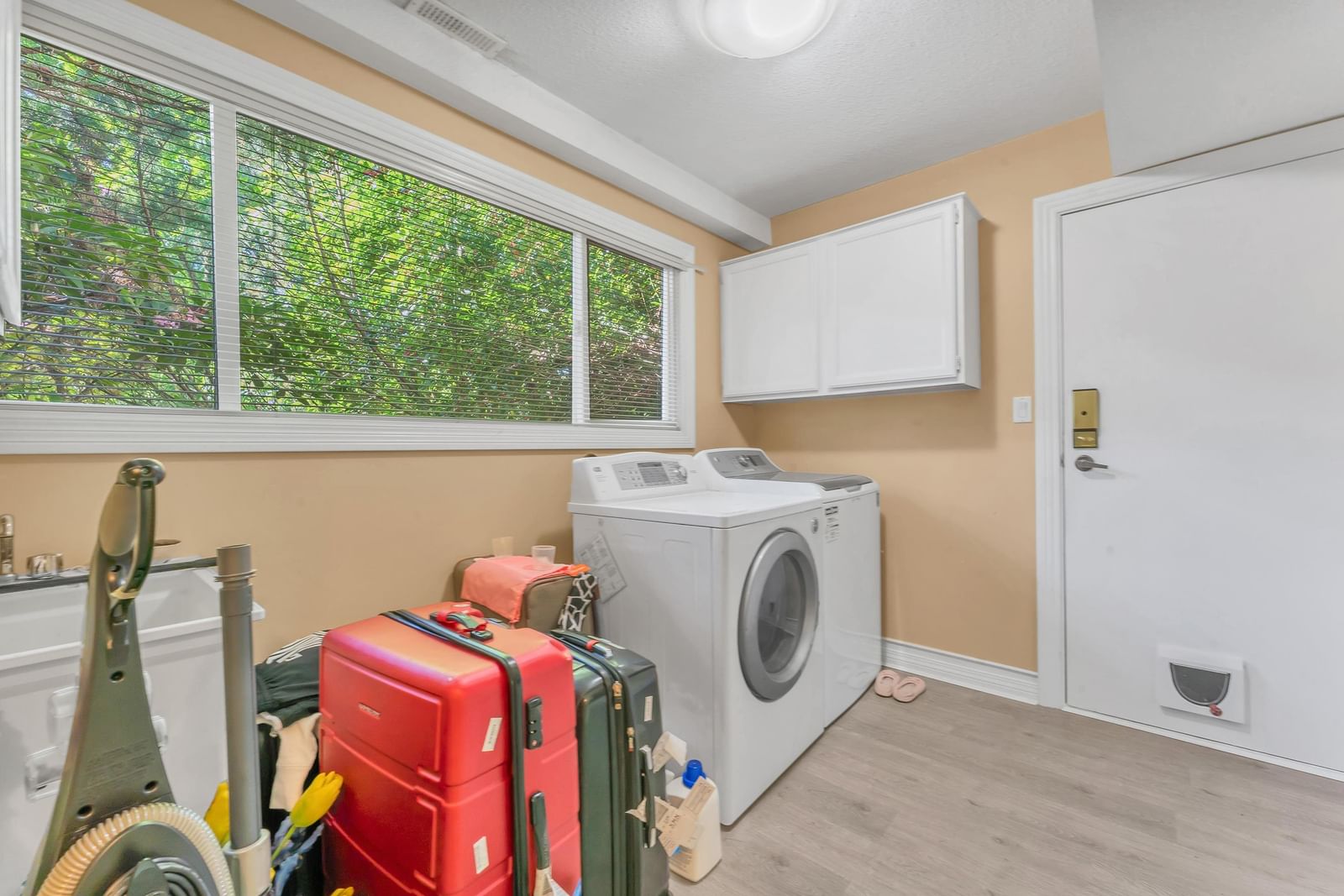 Listing Image 20