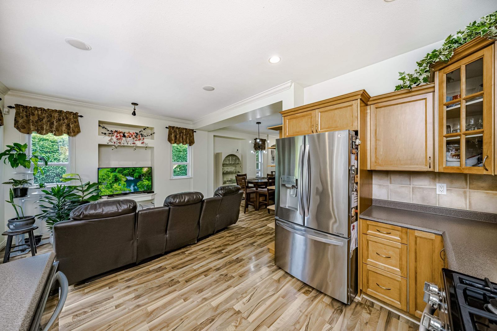 Listing Image 18
