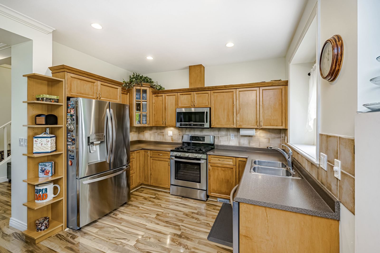 Listing Image 19