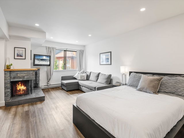 305 AB - 2129 Lake Placid Road