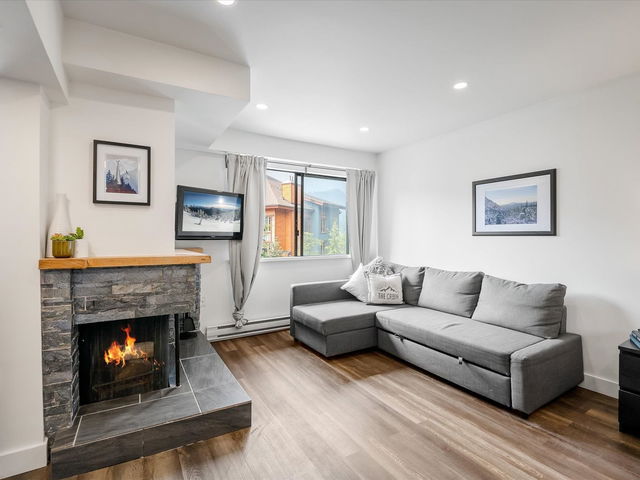 305 AB - 2129 Lake Placid Road