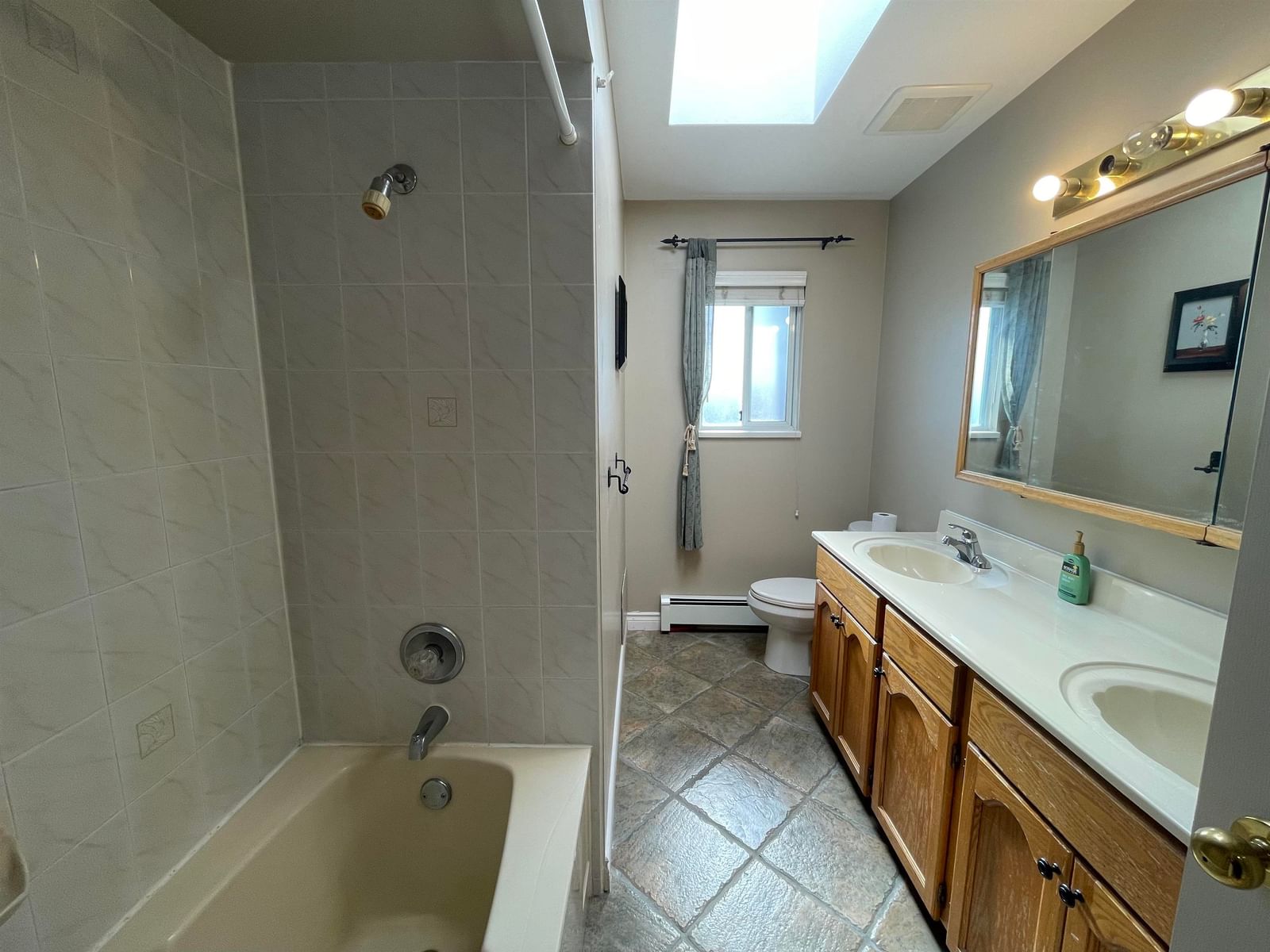 Listing Image 17