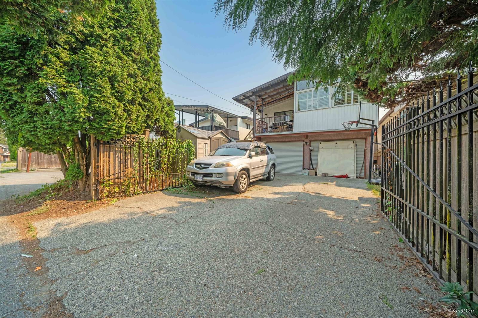 Listing Image 11