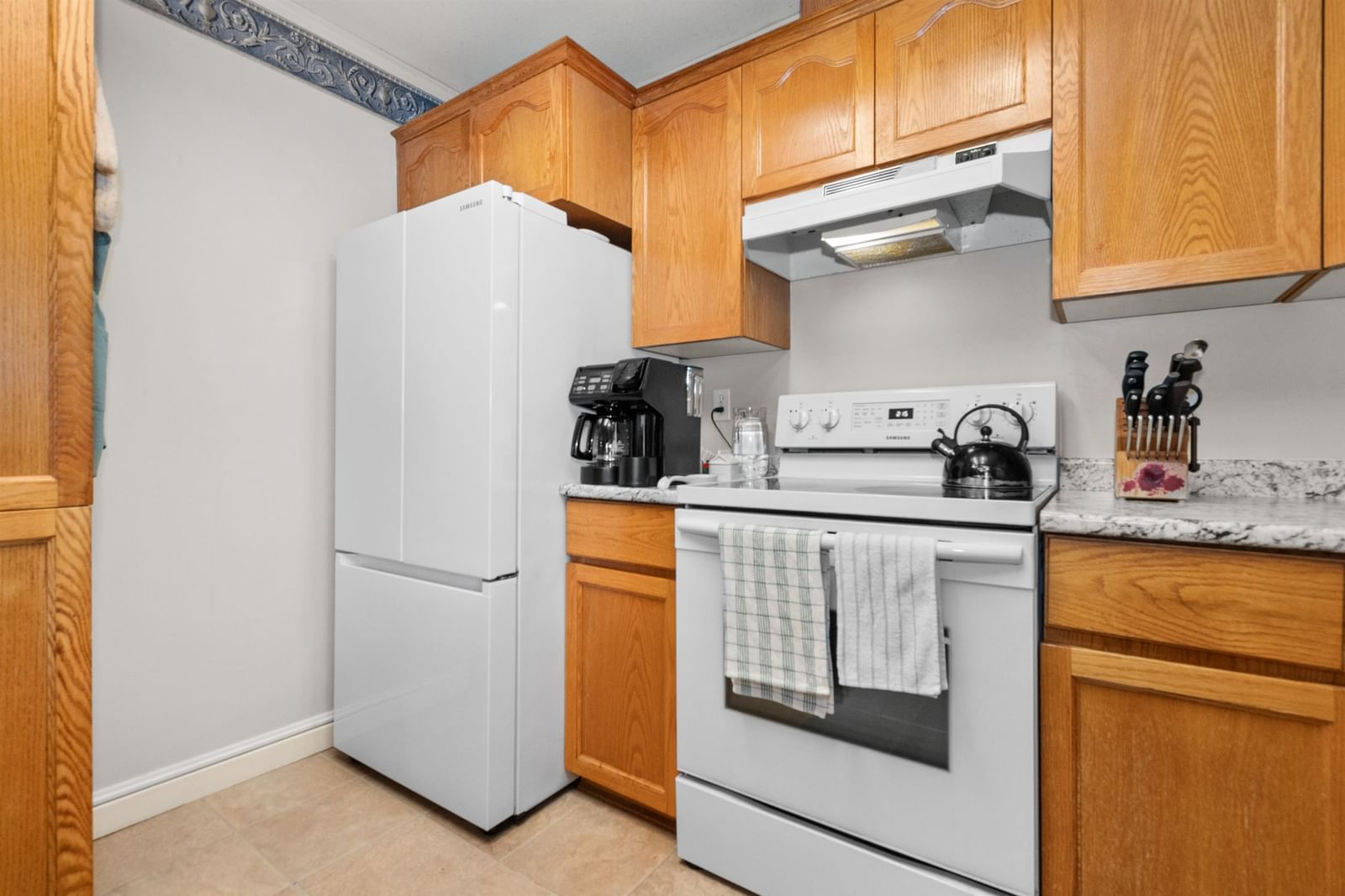 Listing Image 14