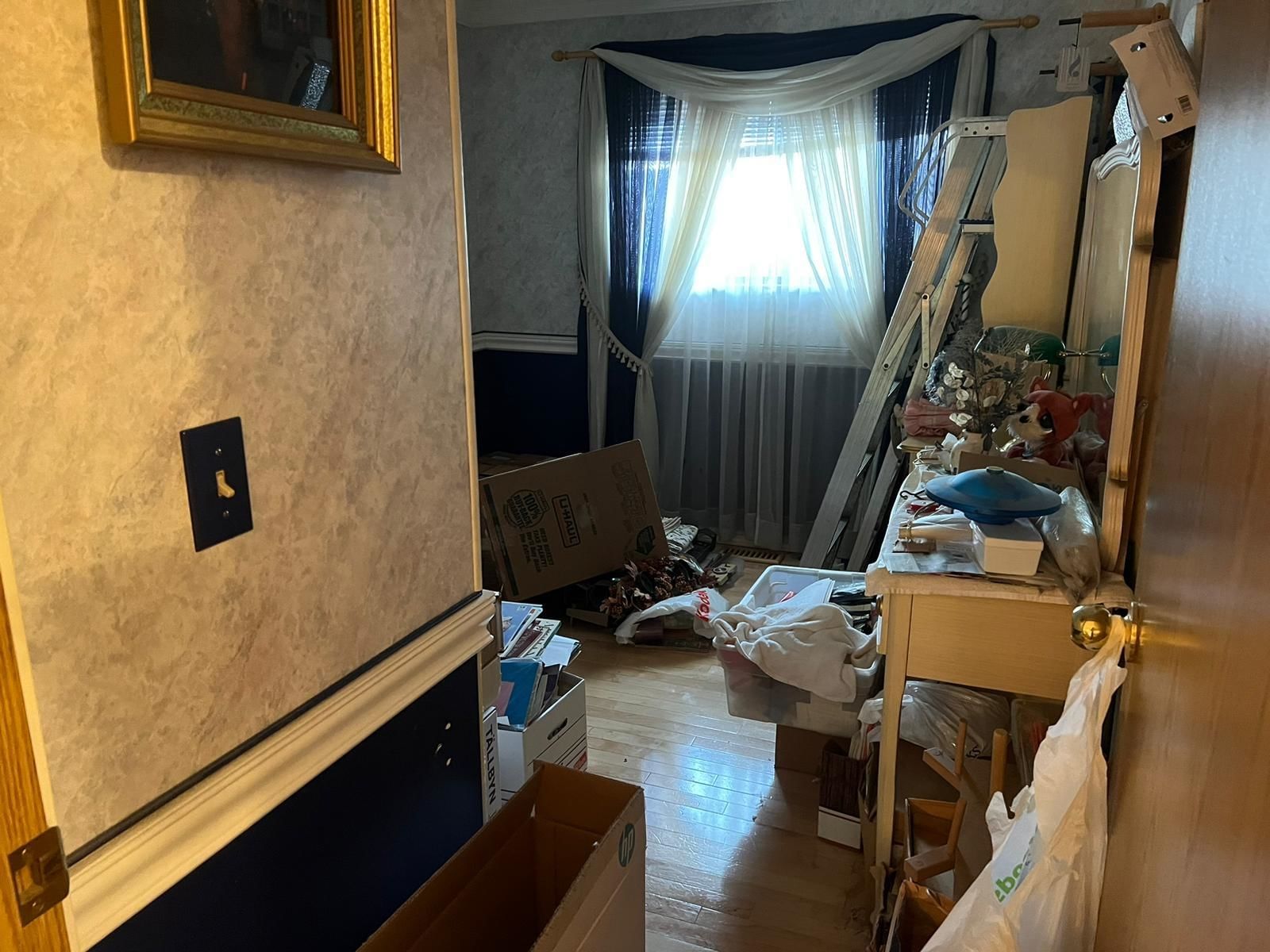 Listing Image 11