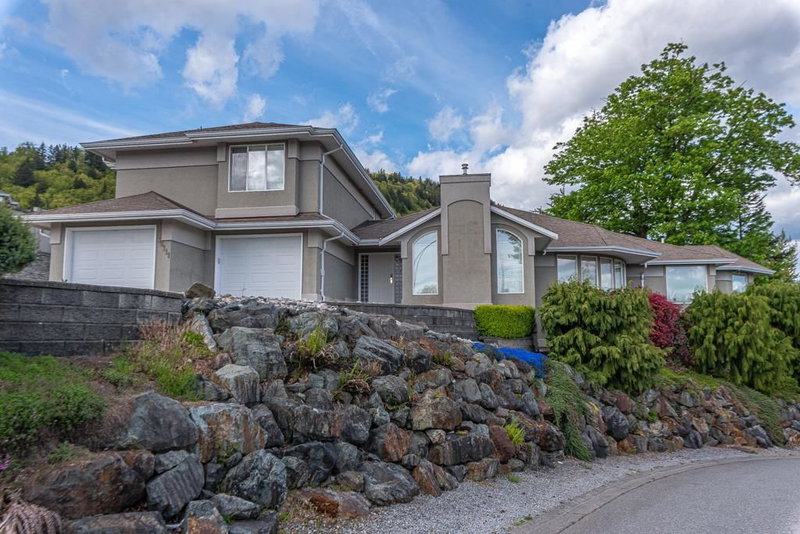 36111 Spyglass Lane, Abbotsford, V3G 2W7 | Image 2