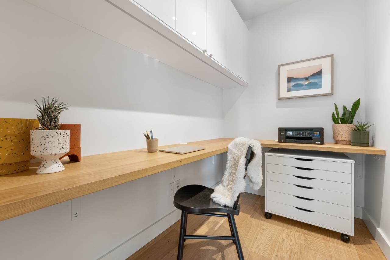 Listing Image 12