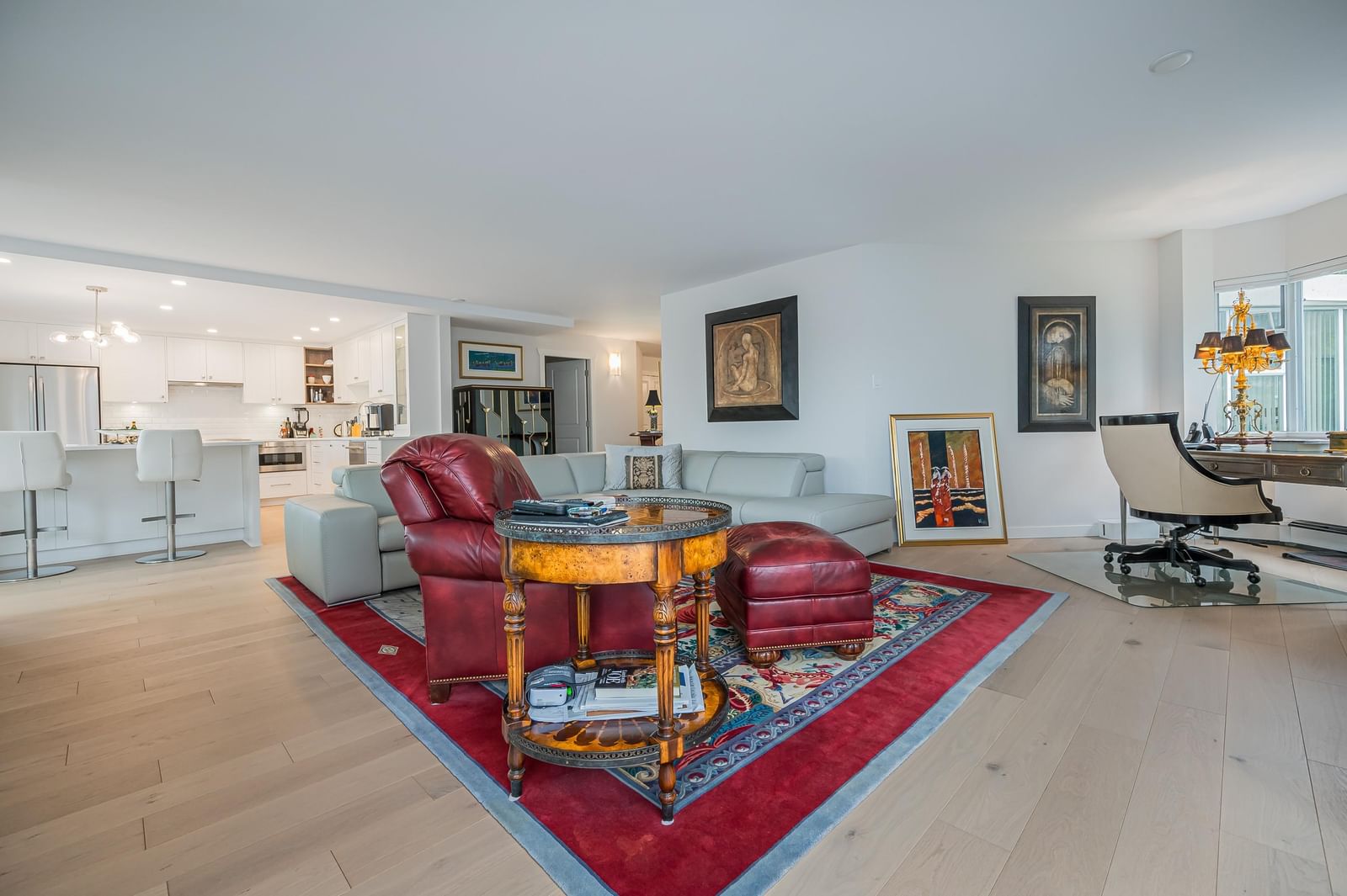 Listing Image 12
