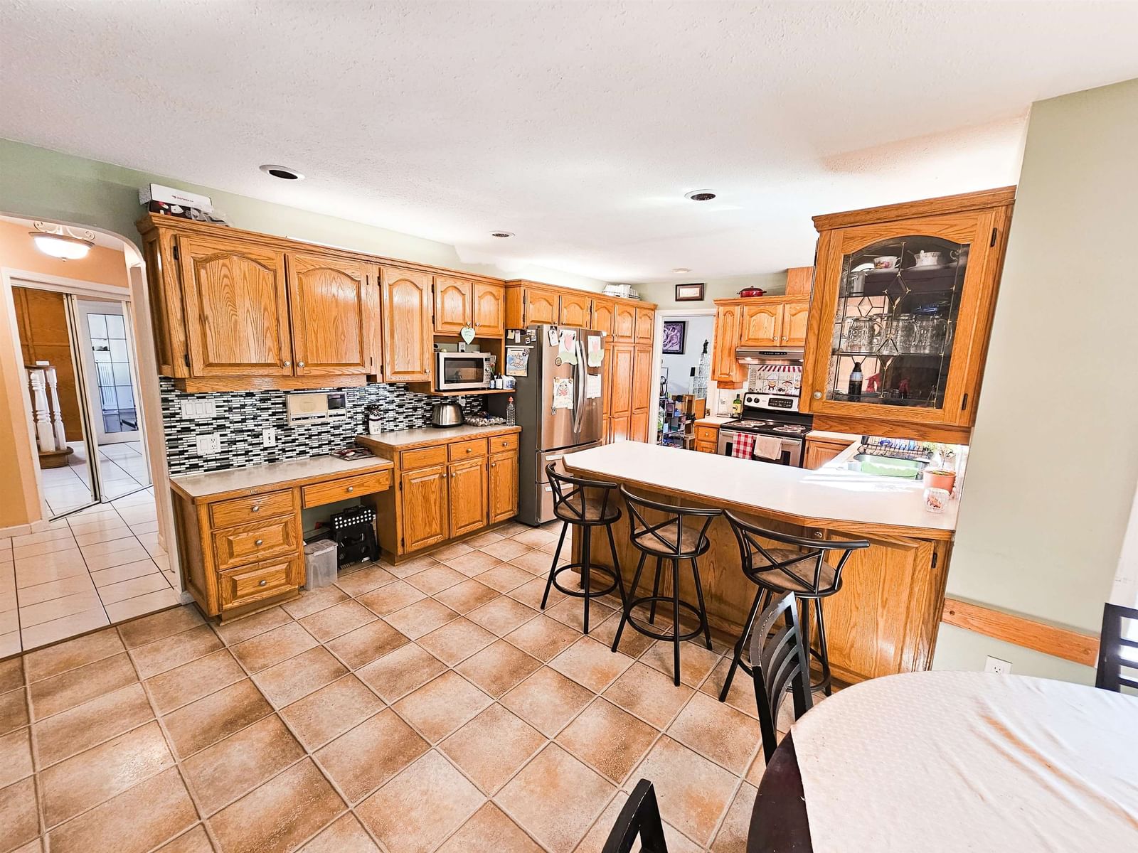 Listing Image 6