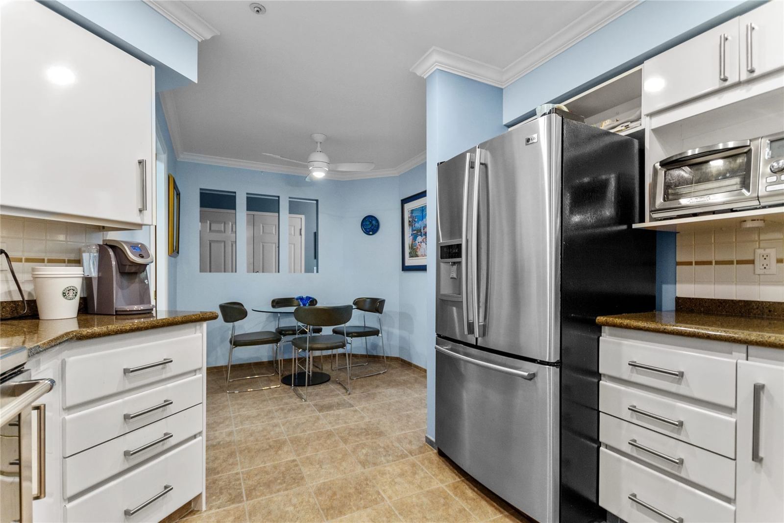 Listing Image 6