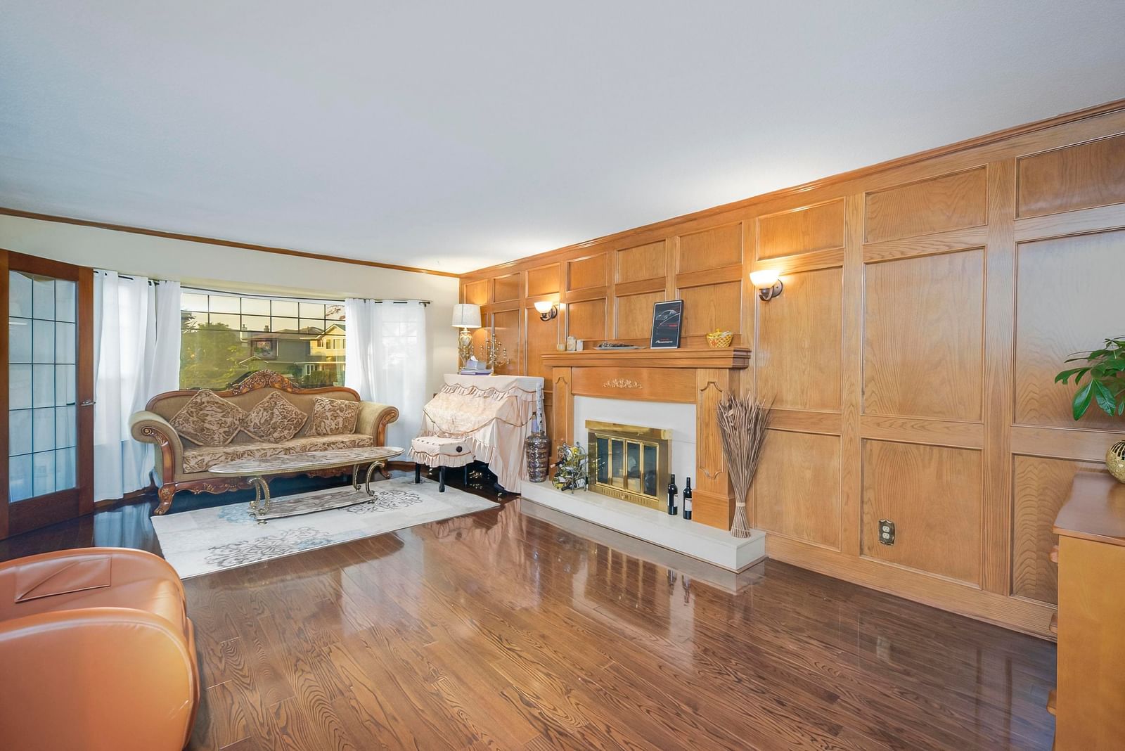 Listing Image 17
