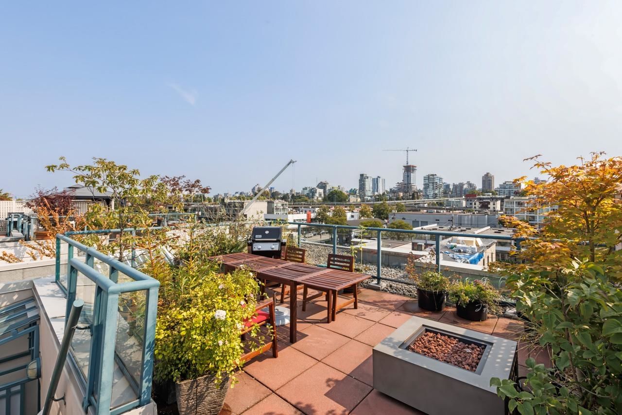 Listing Image 9