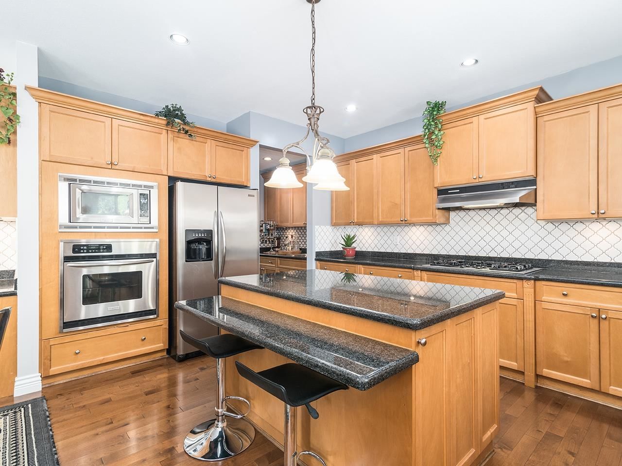 Listing Image 10