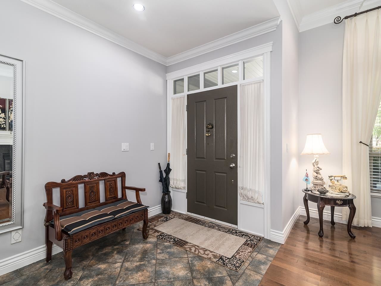 Listing Image 4