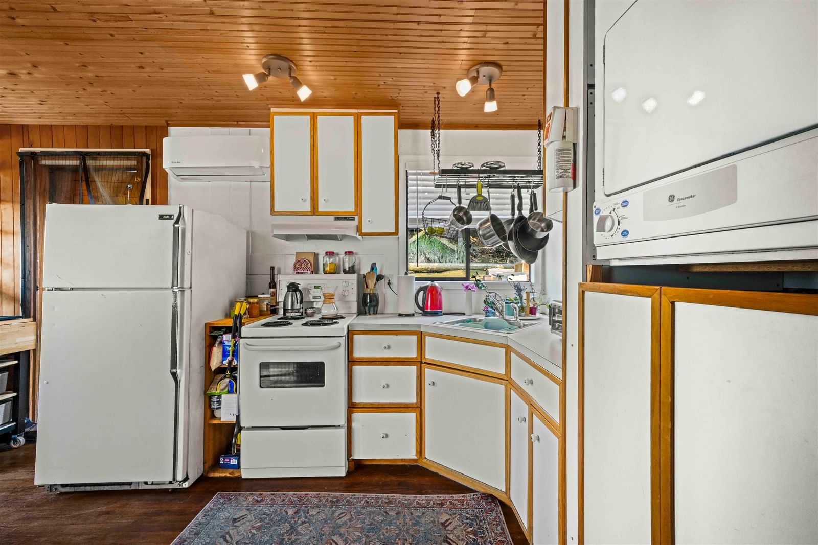 Listing Image 17