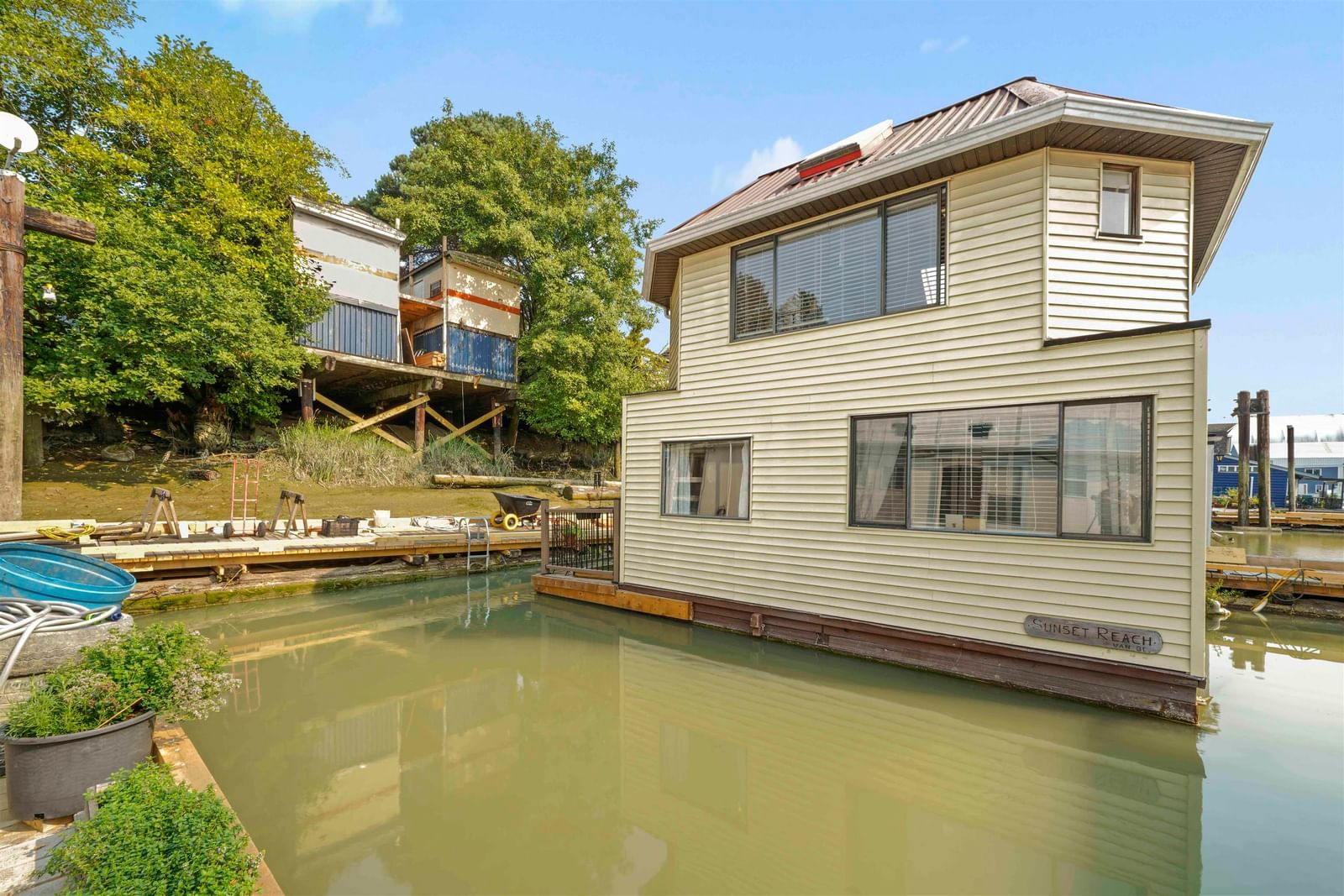 Listing Image 5
