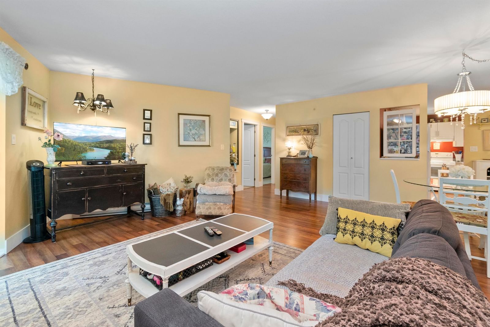 Listing Image 16