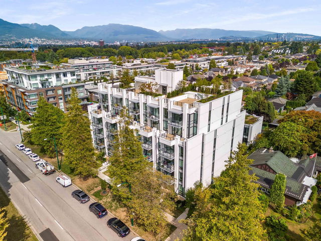 209 - 4240 Cambie Street