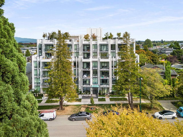 209 - 4240 Cambie Street