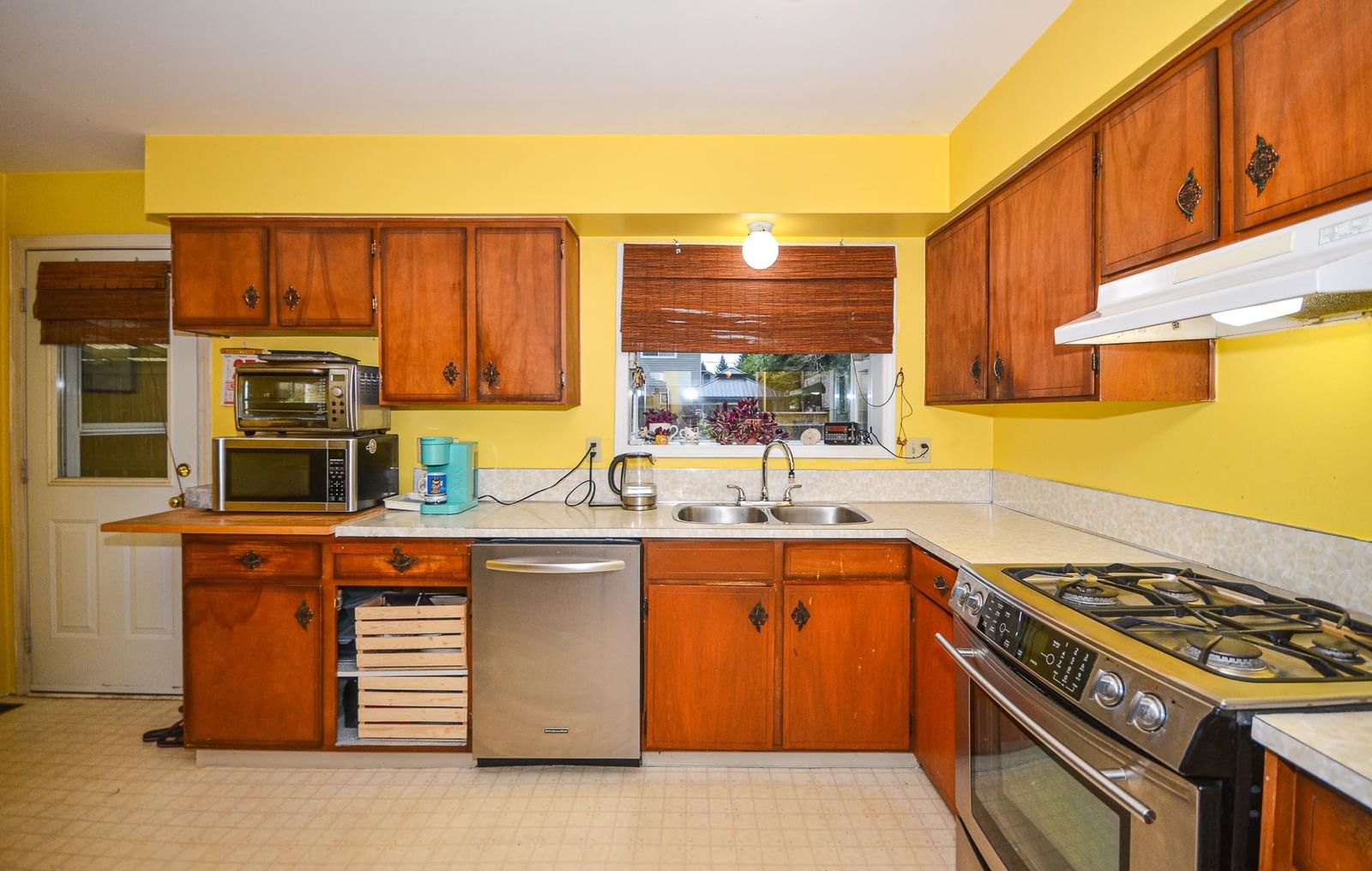 Listing Image 10
