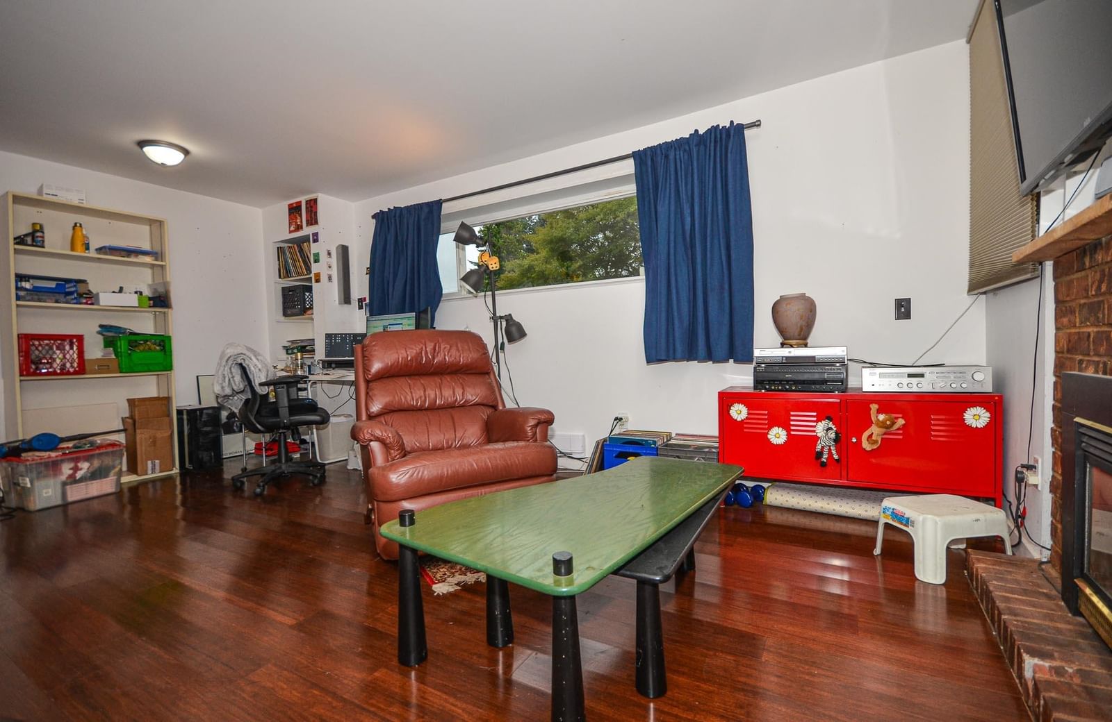 Listing Image 19